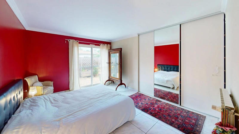 Villa - 260 m² - 6 pièces