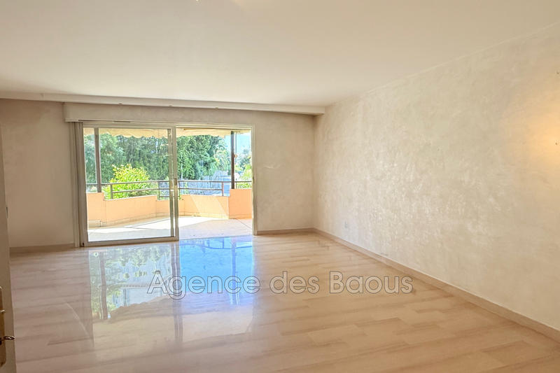 Appartement - 77 m² - 2 pièces