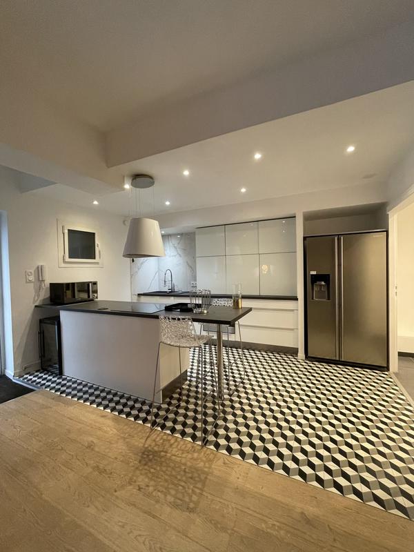 Appartement - 130 m² - 4 pièces