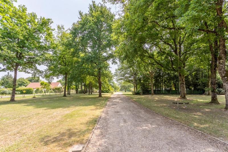 Propriété - 164 m² - 6 pièces