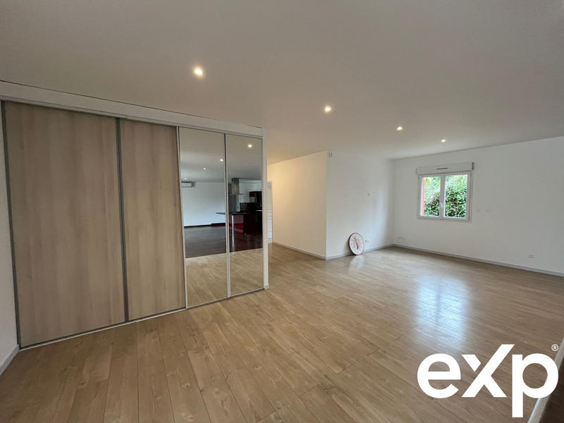 Maison - 180 m² - 6 pièces