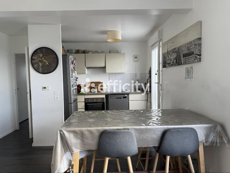 Appartement - 81 m² - 4 pièces