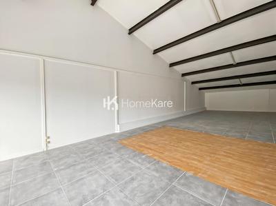 Local commercial - 230 m²