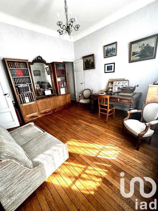 Maison - 227 m² - 9 pièces