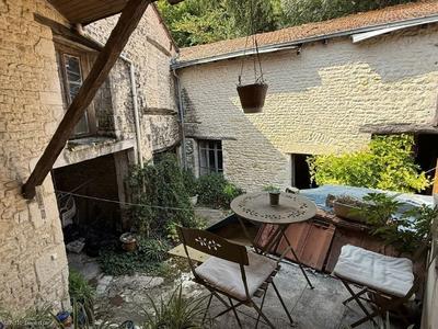 Maison de ville - 103 m² - 9 pièces