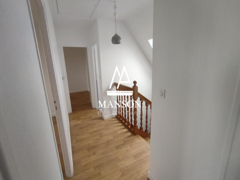 Maison - 107 m² - 6 pièces