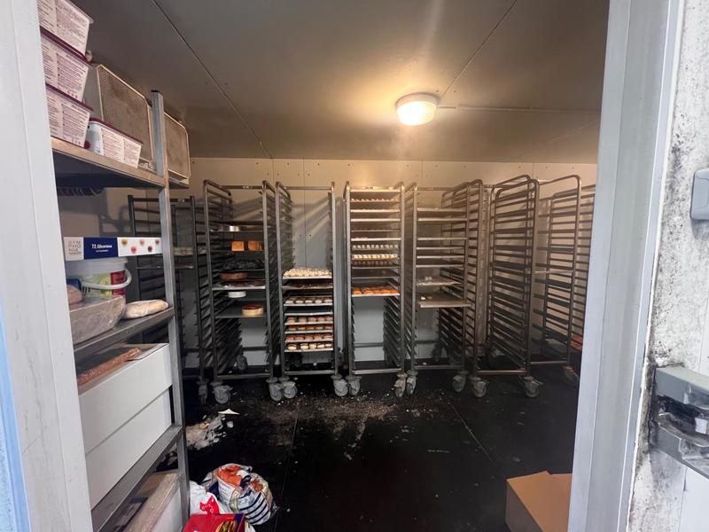 Local commercial - 200 m² - 3 pièces