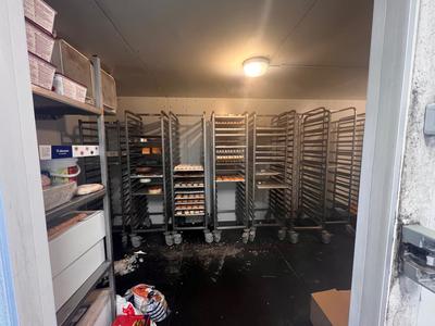 Local commercial - 200 m² - 3 pièces