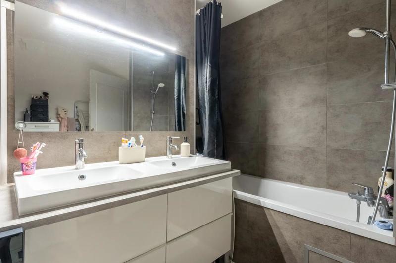 Appartement - 84 m² - 4 pièces