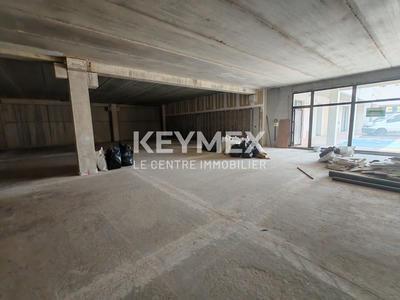 Local commercial - 279 m²