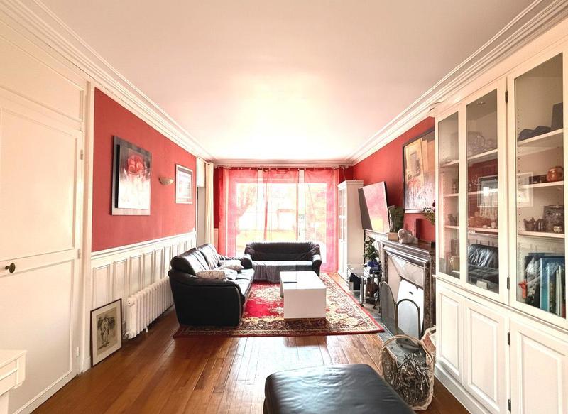 Maison - 223 m² - 12 pièces