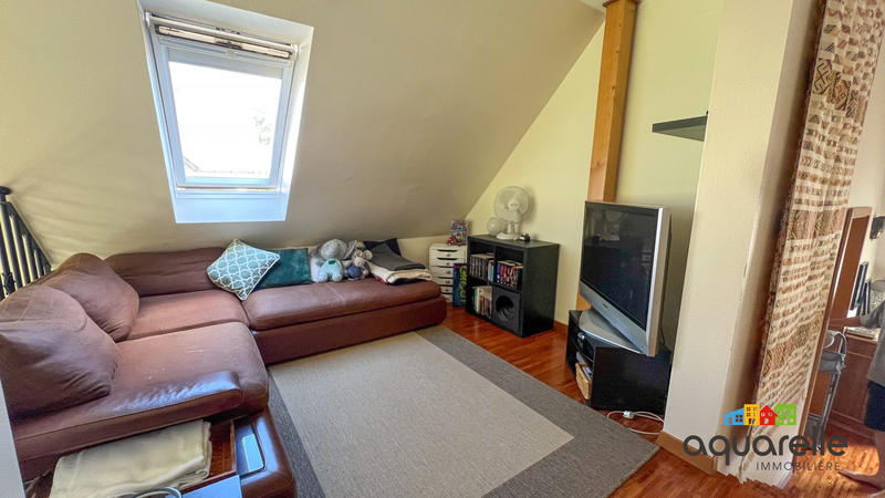 Maison - 250 m² - 7 pièces