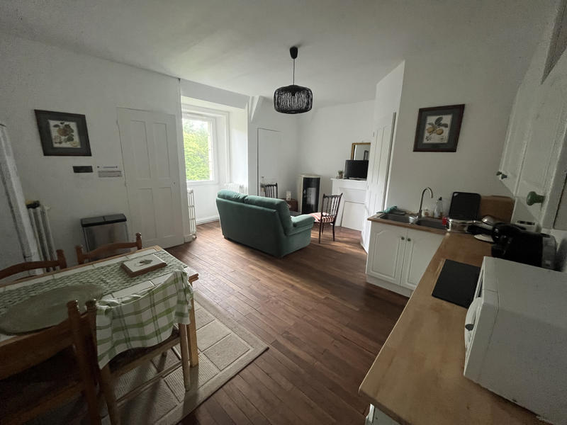 Maison - 408 m² - 13 pièces