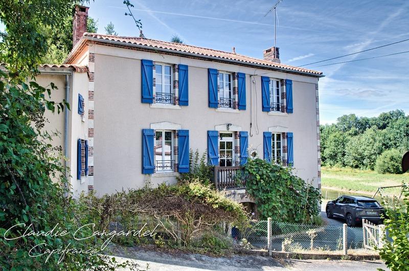 Maison - 144 m² - 8 pièces