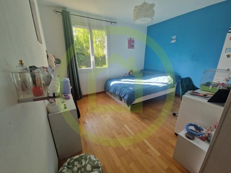 Maison - 181 m² - 8 pièces