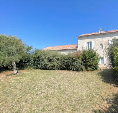 Maison - 265 m² - 12 pièces
