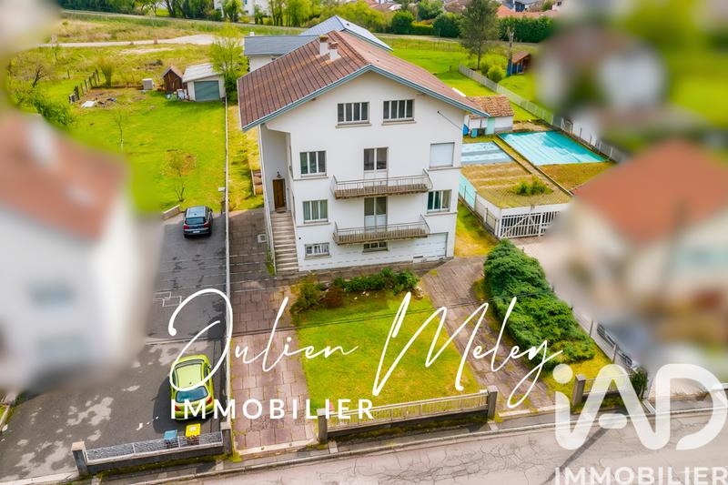 Maison - 185 m² - 10 pièces