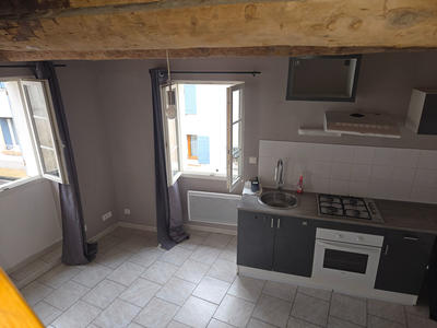 Appartement - 96 m² - 6 pièces