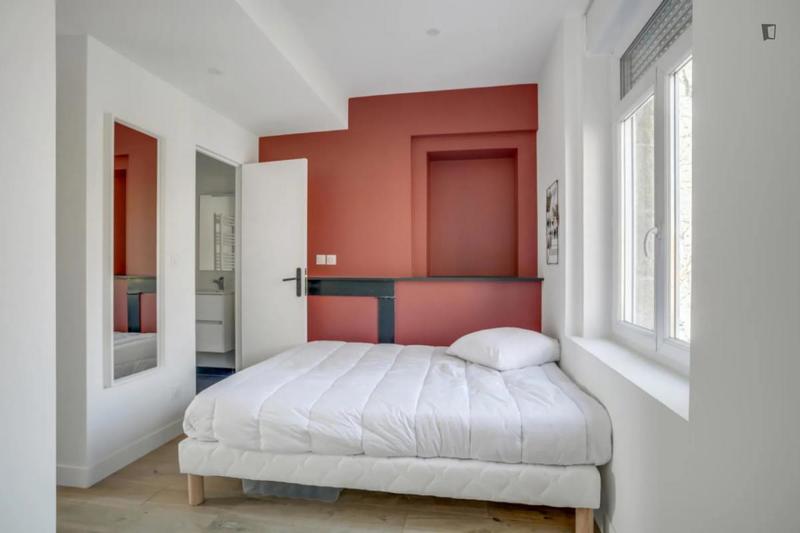 Chambre - 13 m² - 11 pièces