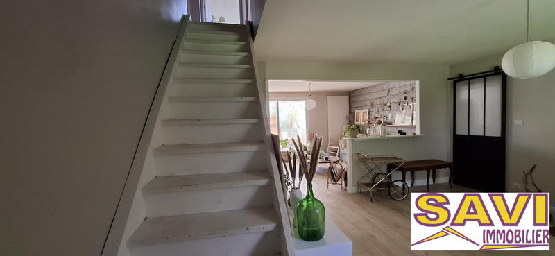 Maison - 217 m² - 8 pièces