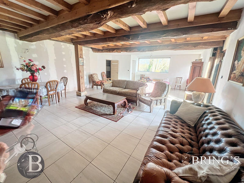 Maison - 200 m² - 6 pièces