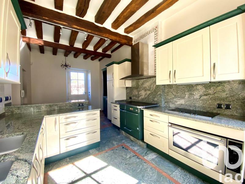 Maison - 360 m² - 9 pièces