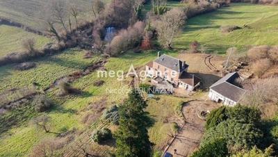 Propriété - 141 m² - 7 pièces