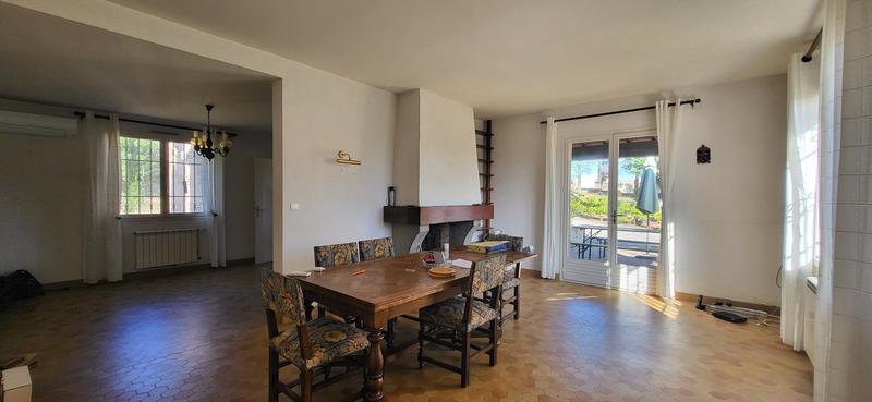 Villa - 196 m² - 8 pièces