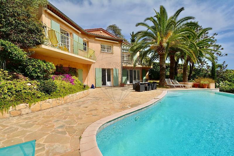 Villa - 185 m² - 6 pièces