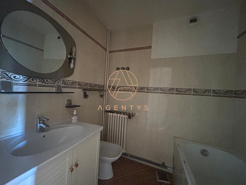 Appartement - 83 m² - 4 pièces