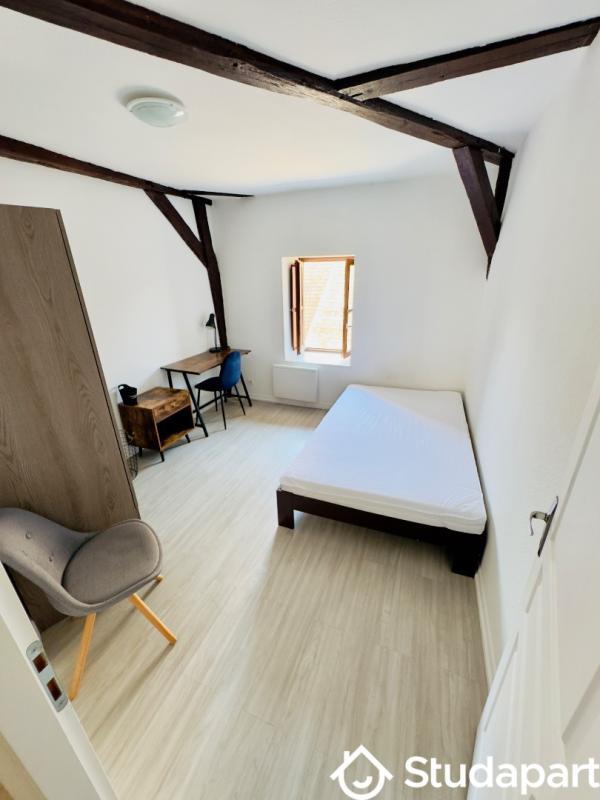 Chambre - 10 m² - 1 pièce