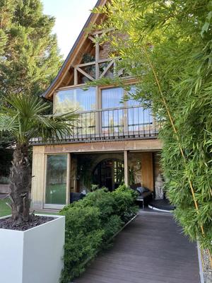 Maison - 650 m² - 11 pièces