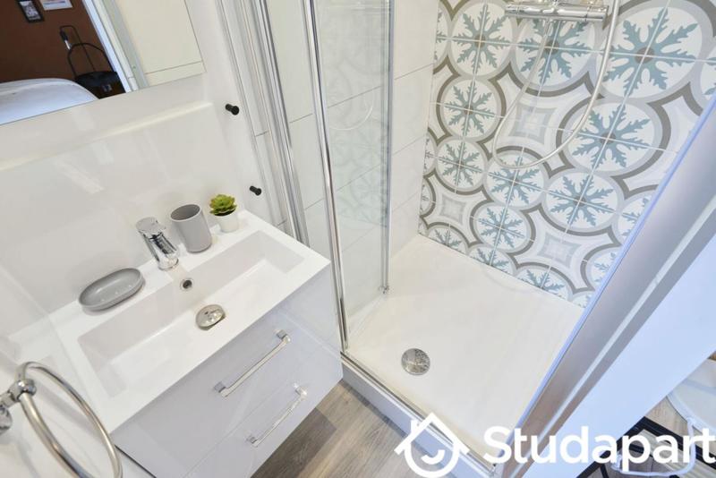 Chambre - 11 m² - 1 pièce