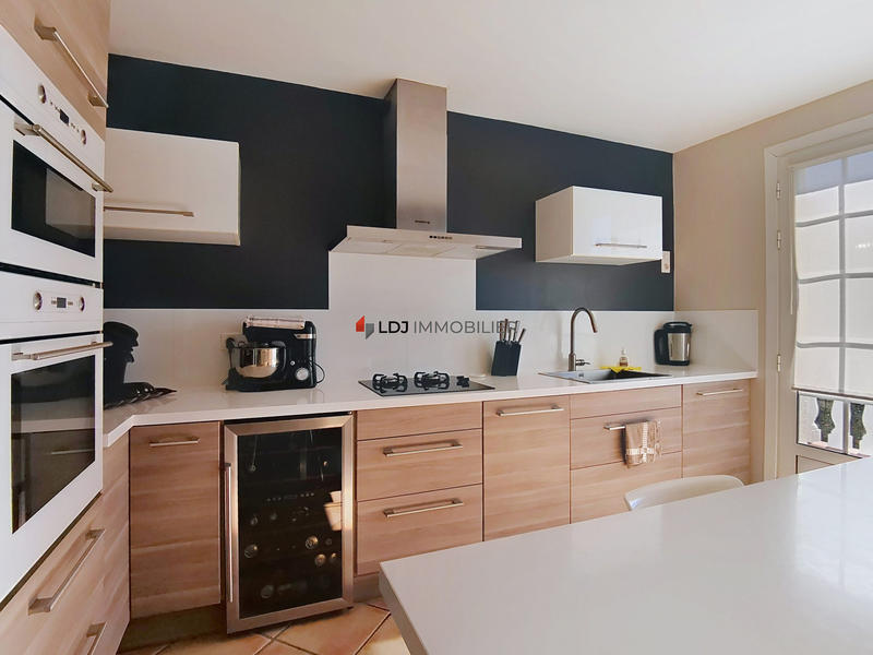 Maison traditionnelle - 125 m² - 6 pièces