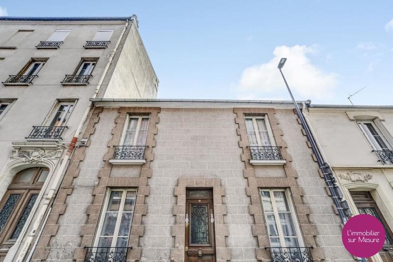 Maison de ville - 140 m² - 6 pièces