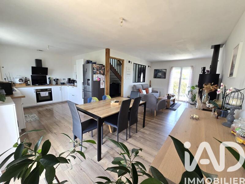 Maison - 102 m² - 6 pièces