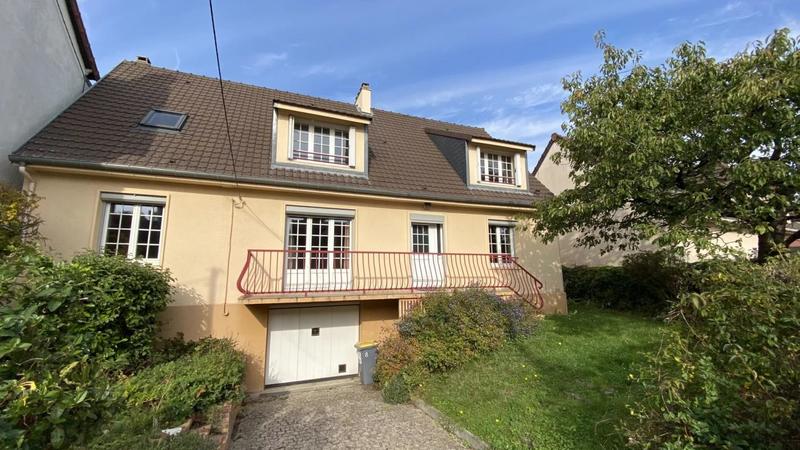 Maison - 162 m² - 9 pièces