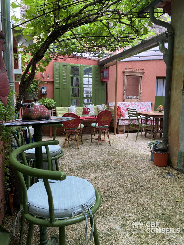 Maison ancienne - 260 m² - 14 pièces