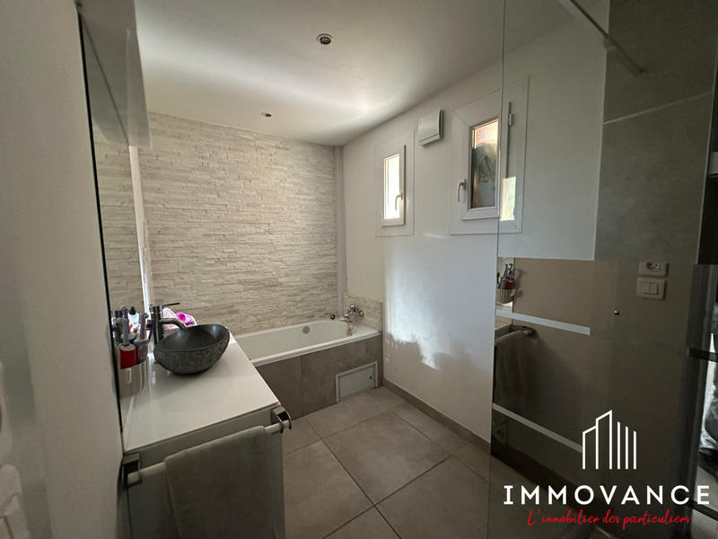 Villa - 143 m² - 5 pièces