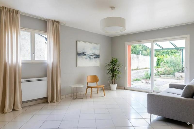 Maison - 145 m² - 6 pièces