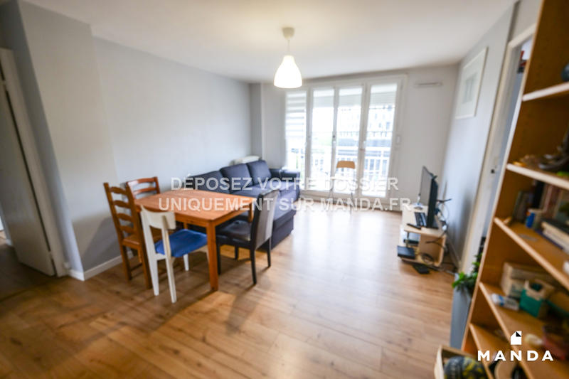 Chambre - 10 m² - 5 pièces