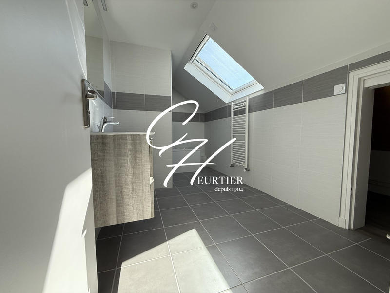 Appartement - 104 m² - 5 pièces