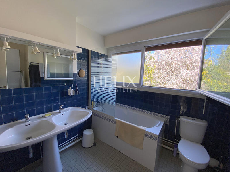 Maison - 111 m² - 5 pièces