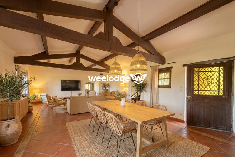 Maison ancienne - 229 m² - 7 pièces