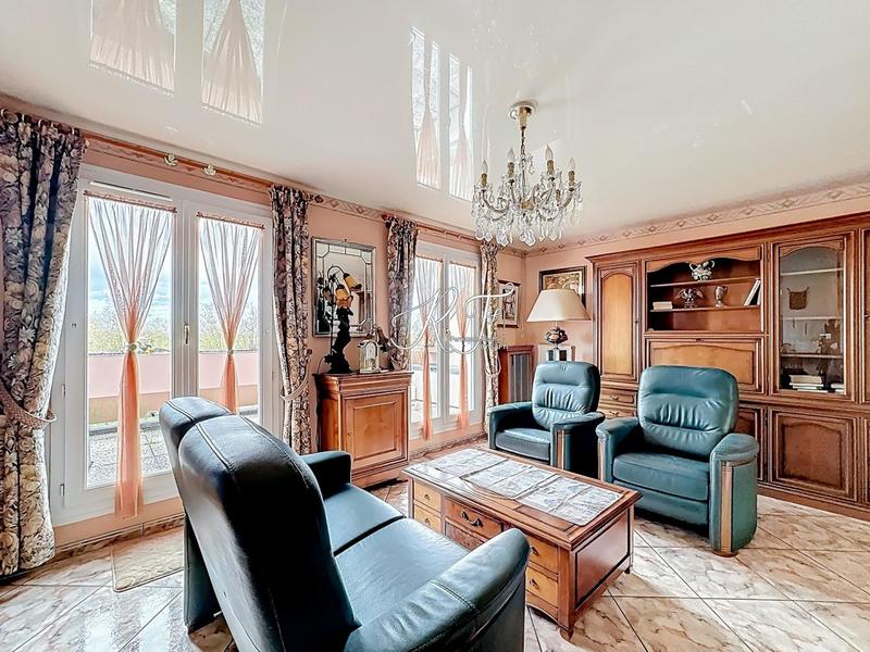 Appartement - 88 m² - 5 pièces