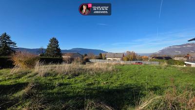 Terrain constructible - 1 457 m²
