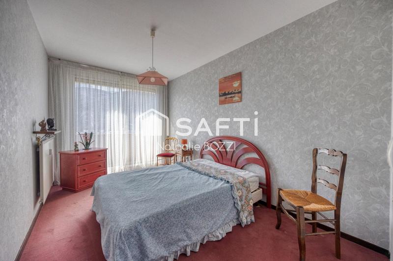 Appartement - 155 m² - 6 pièces