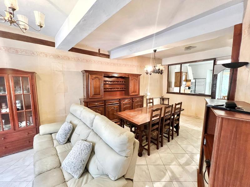 Maison - 204 m² - 8 pièces