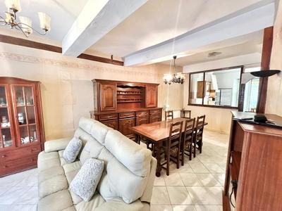 Maison - 204 m² - 8 pièces