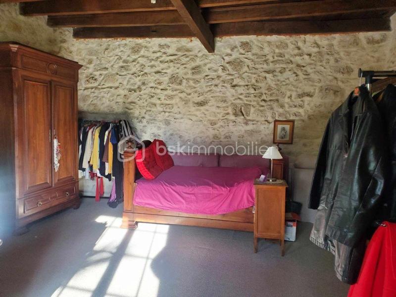 Maison en pierre - 260 m² - 6 pièces